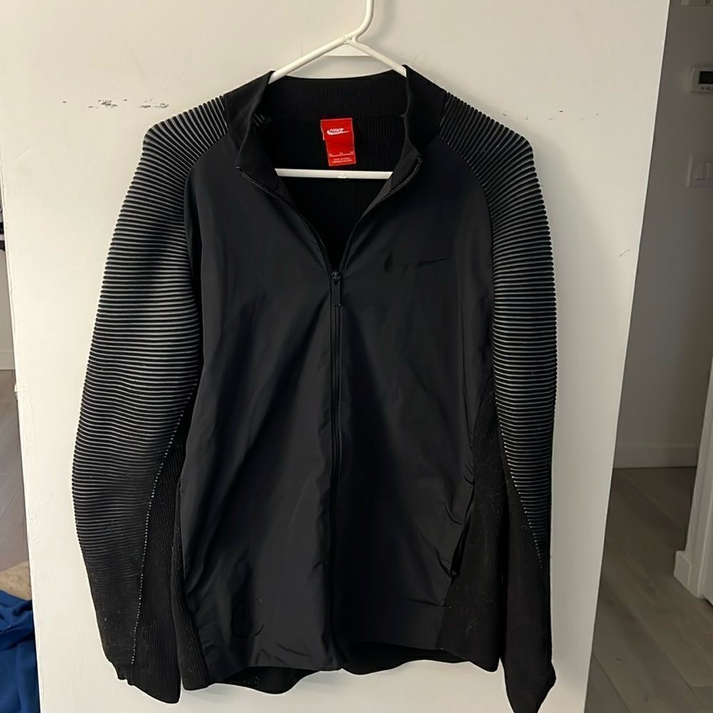 Nike Tech Knit Dynamic Reveal Varsity M
